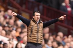 曼联更衣室风波：战术质疑与下课传闻迭起